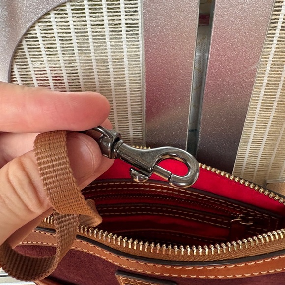 Dooney & Bourke Burgundy and Brown Crossbody Bag In Great Condition! - Picture 10 of 16